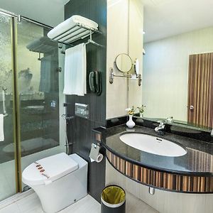 Deluxe Twin Room Balcony